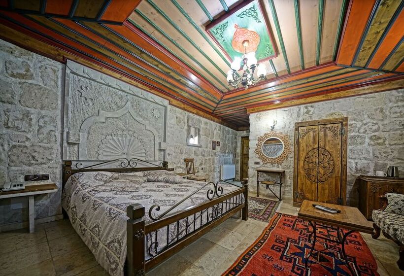 اتاق لوکس, Alaturca House