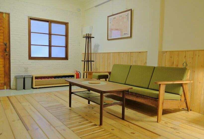 خانه 1 خوابه, Adore Tainan   Adore House