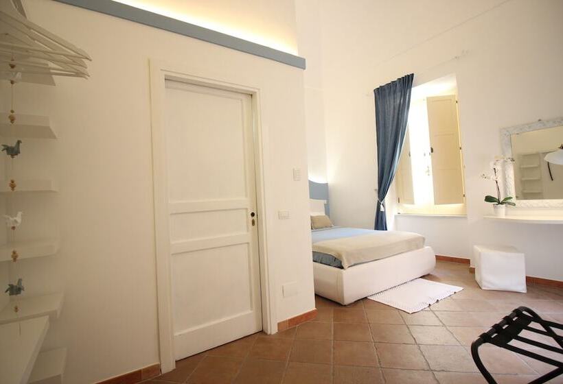Номер Стандарт с Террасой, S'o Smart B&b Tropea