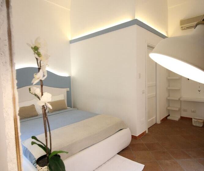 Номер Стандарт с Террасой, S'o Smart B&b Tropea