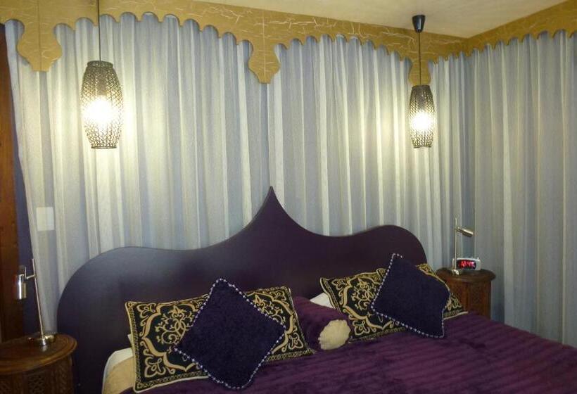 اتاق استاندارد با تخت بزرگ, The Retreat At Froog Moore Park
