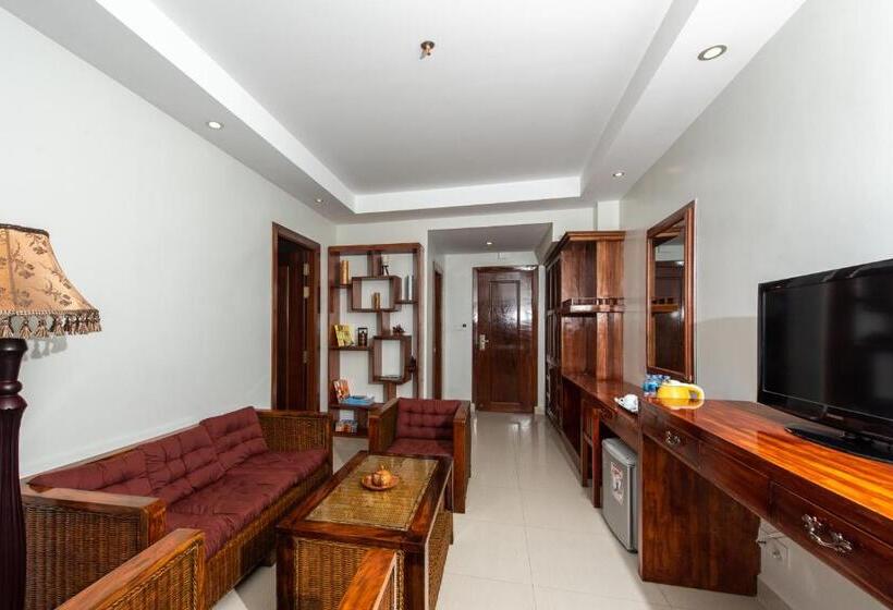 سوییت جونیور, Aristocrat Residence &