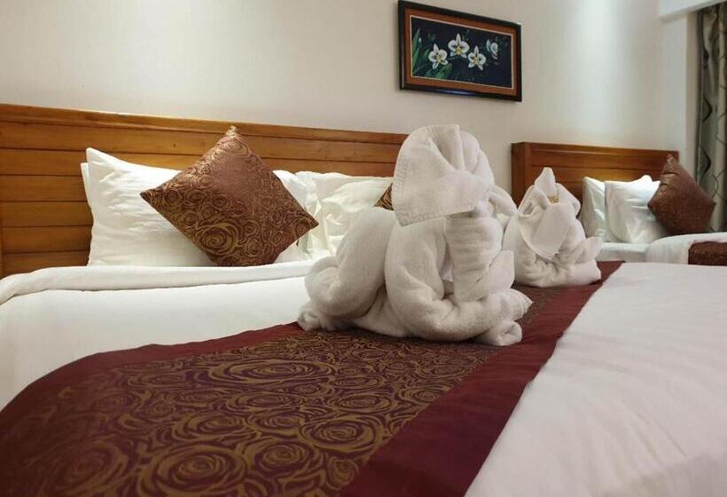 اتاق سوپریور سه تخته, Aristocrat Residence &