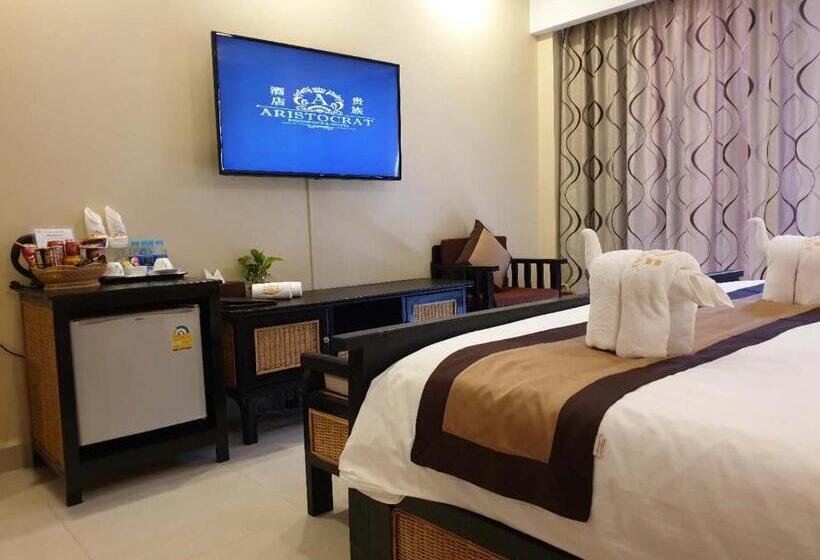 اتاق سوپریور با تخت بزرگ, Aristocrat Residence &