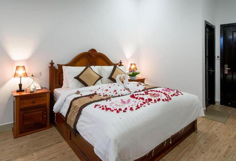 اتاق استاندارد با تخت بزرگ, Aristocrat Residence &