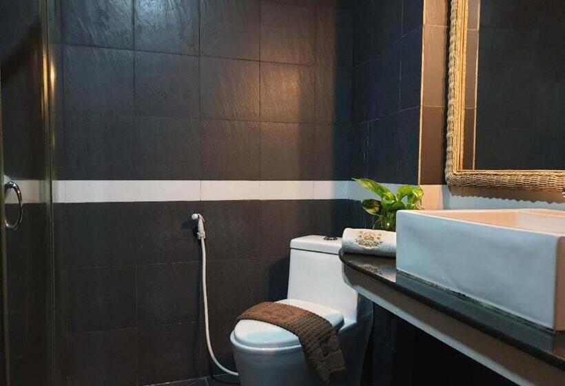 اتاق لوکس, Aristocrat Residence &
