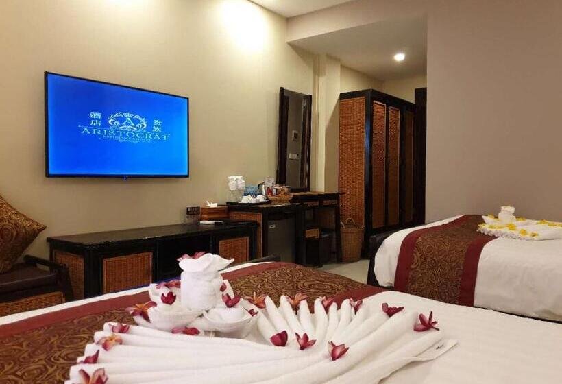 اتاق لوکس با چشم‌انداز دریا, Aristocrat Residence &
