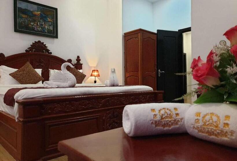 سوییت خانوادگی, Aristocrat Residence &