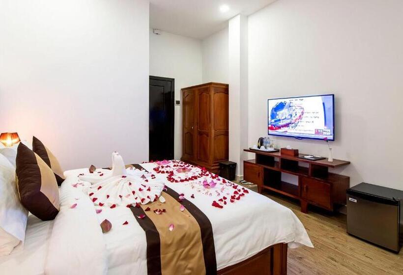 اتاق استاندارد با تخت بزرگ, Aristocrat Residence &