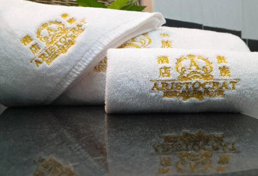 اتاق استاندارد با تخت بزرگ, Aristocrat Residence &