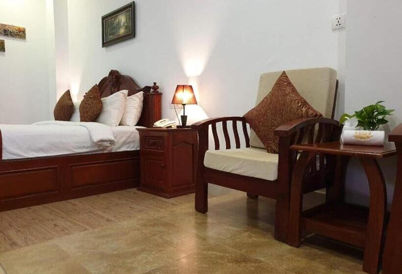 اتاق استاندارد با تخت بزرگ, Aristocrat Residence &