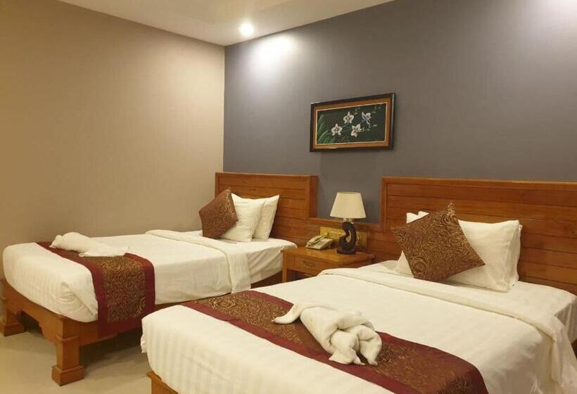 اتاق لوکس, Aristocrat Residence &