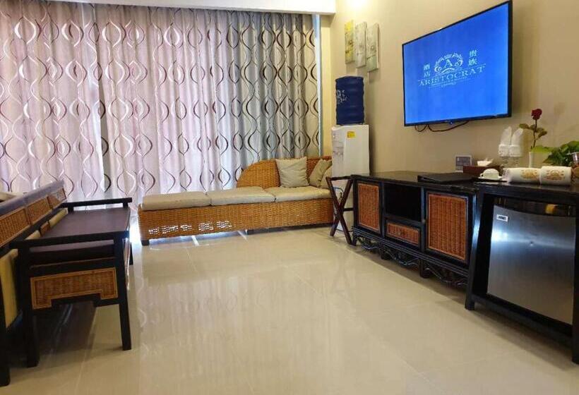 اتاق استاندارد با تخت بزرگ, Aristocrat Residence &