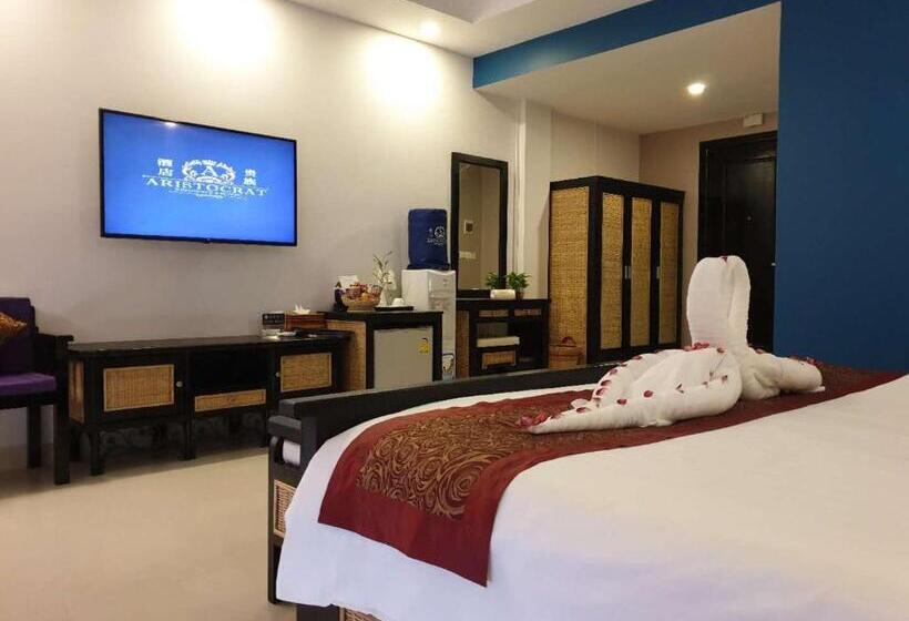اتاق استاندارد با تخت بزرگ, Aristocrat Residence &