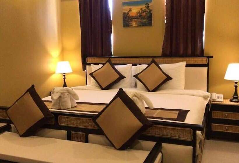 سوییت جونیور, Aristocrat Residence &