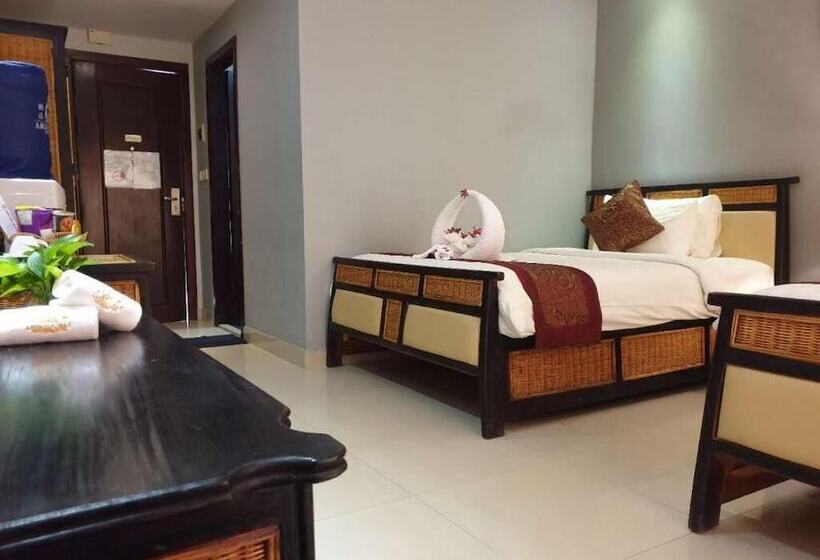 اتاق لوکس با چشم‌انداز دریا, Aristocrat Residence &