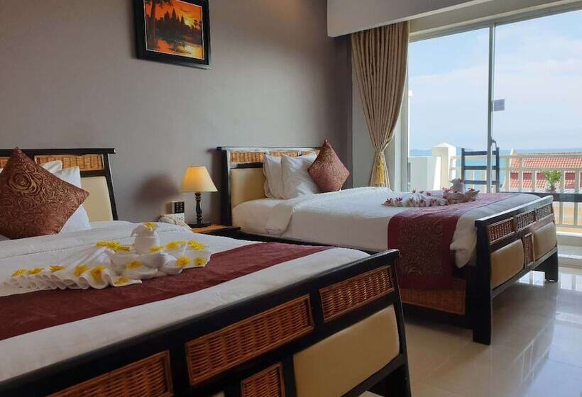 اتاق لوکس با چشم‌انداز دریا, Aristocrat Residence &