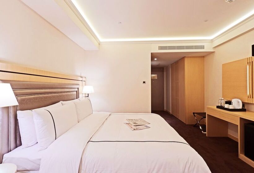 اتاق لوکس با بالکن, K Hotel Taipei Songjiang