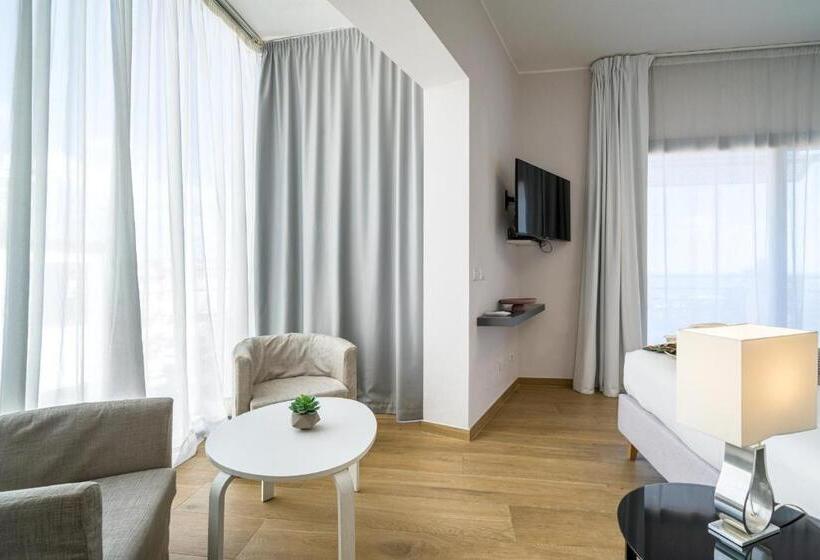 Номер Deluxe Вид на Море с Балконом, Taormina Palace