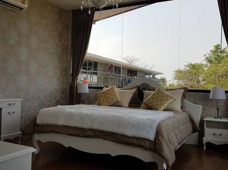 高级工作室, Dsine Resort