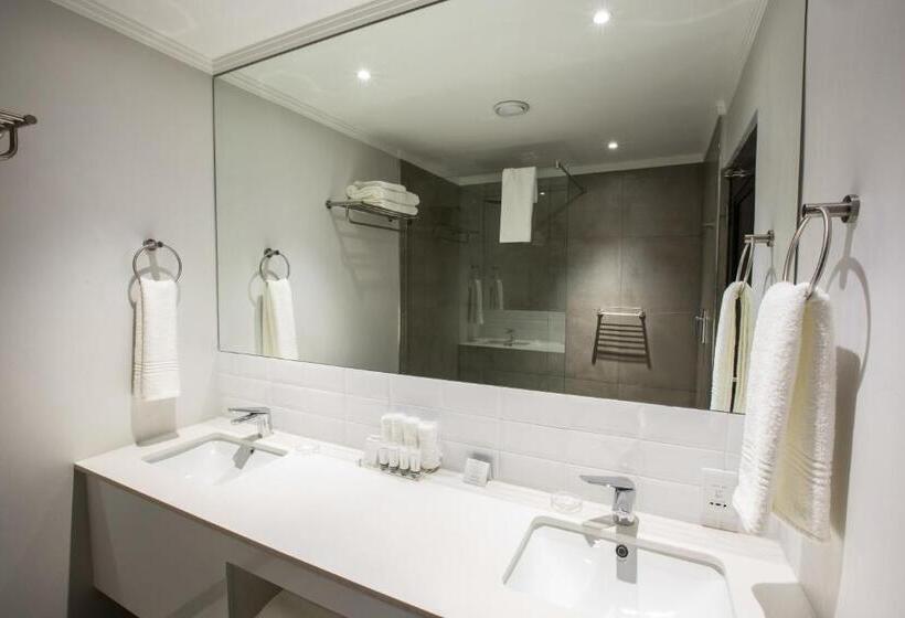 آپارتمان 2 خوابه, Max Executive Apartments