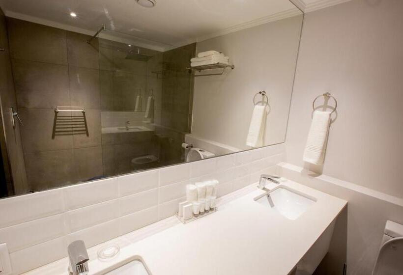 آپارتمان مدیریتی 2 خوابه, Max Executive Apartments