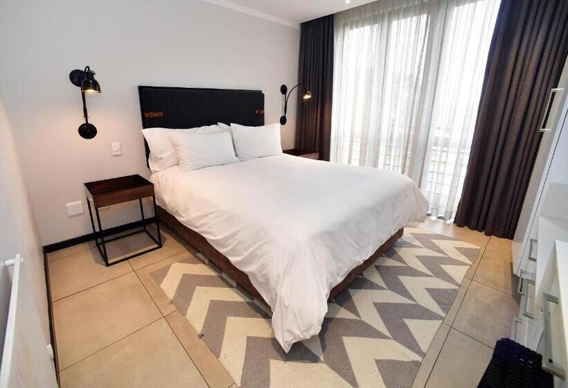 آپارتمان 3 خوابه, Max Executive Apartments