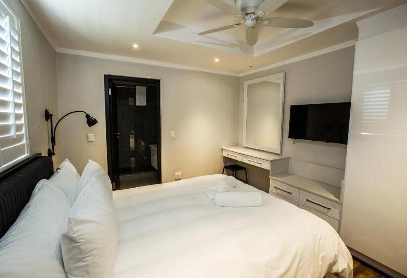 2 Bedroom Apartment Garden View, Max Executive Apartments