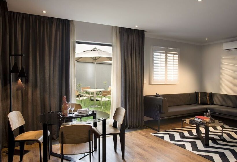 آپارتمان 2 خوابه, Max Executive Apartments