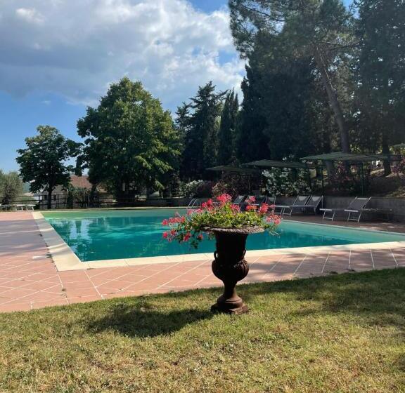 Студия Стандарт, Agriturismo Materno