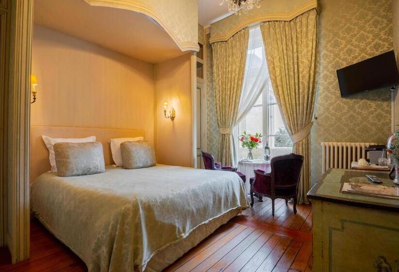 Номер Стандарт, Chateau Pape Clement