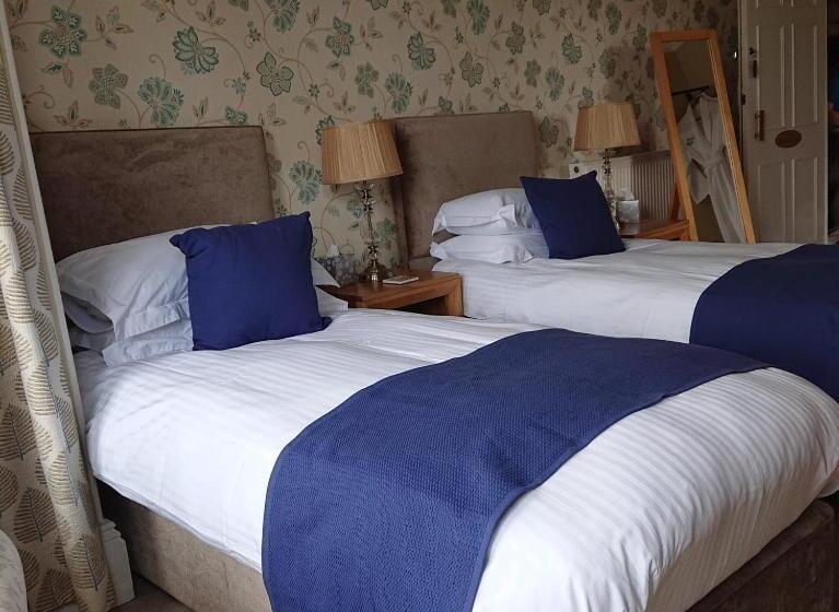 Quarto Premium, Barnabas House