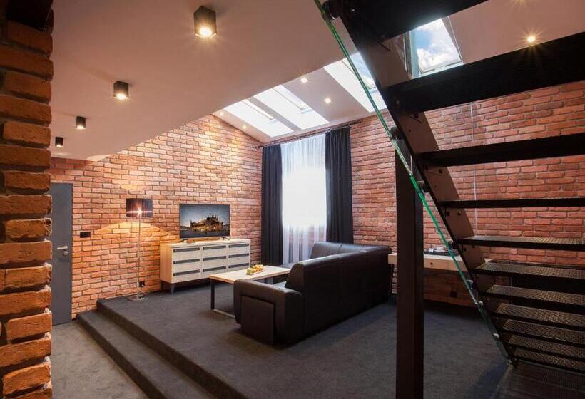 سوئیت با چشم‌انداز, Betmanowska Main Square Residence Adults Only