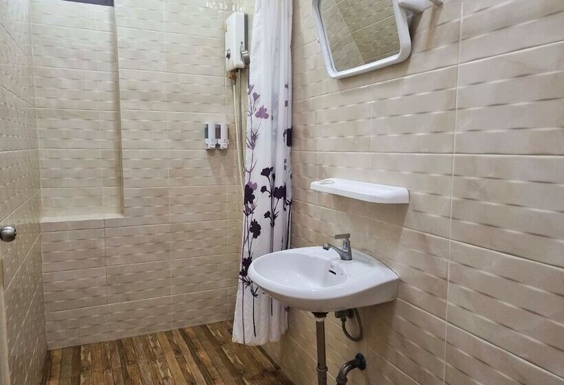 Quarto Triplo Estandar, Penpark Place