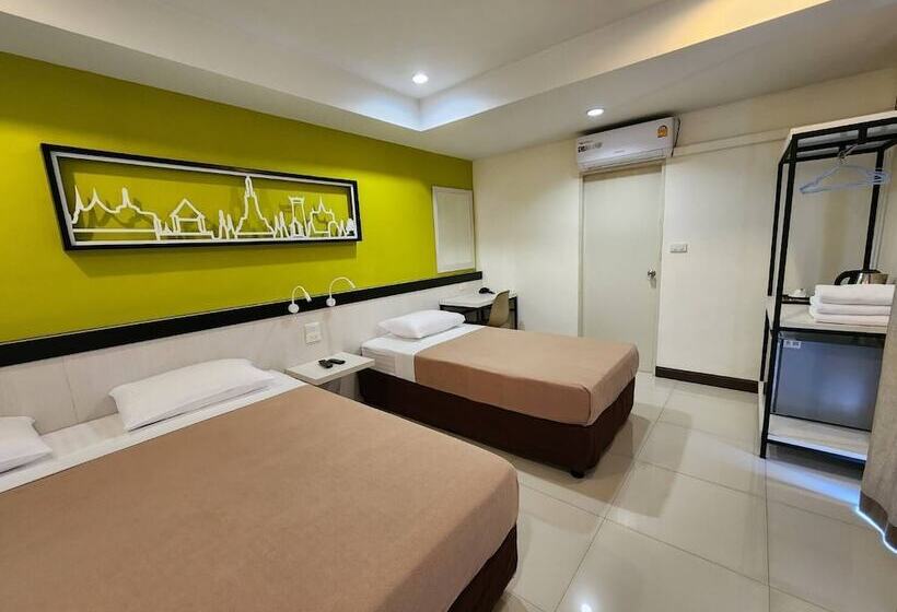 Quarto Triplo Estandar, Penpark Place