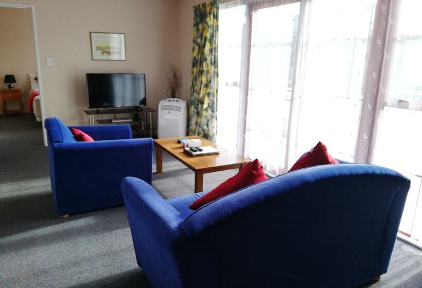 Люкс 2 Спальни, Addington Stadium Motel
