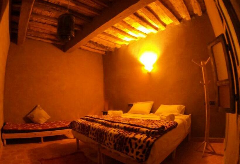 Трехместный Номер Стандарт Вид на Сад, Auberge Kasbah Dar Sahara Tours