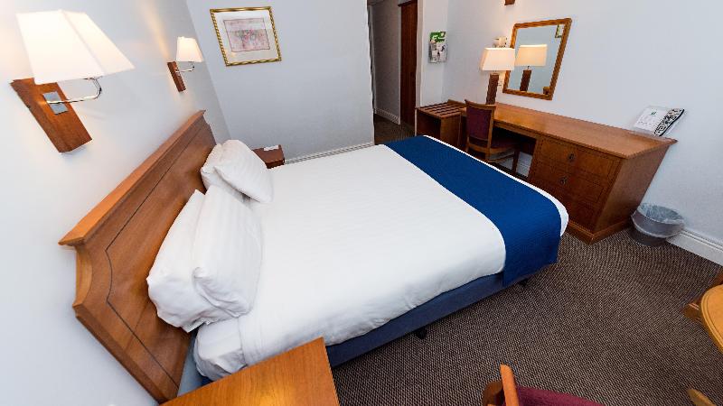 Quarto Familiar Premium, J Suites