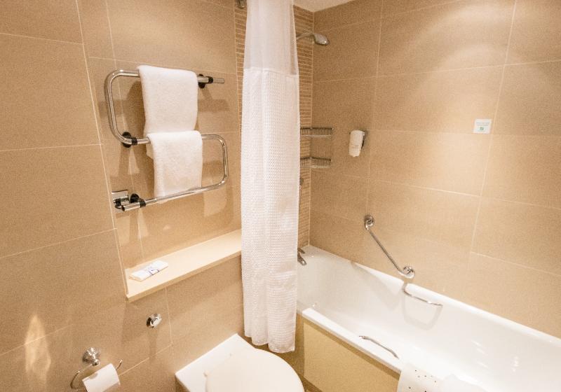 프리미엄 패일리룸, J Suites