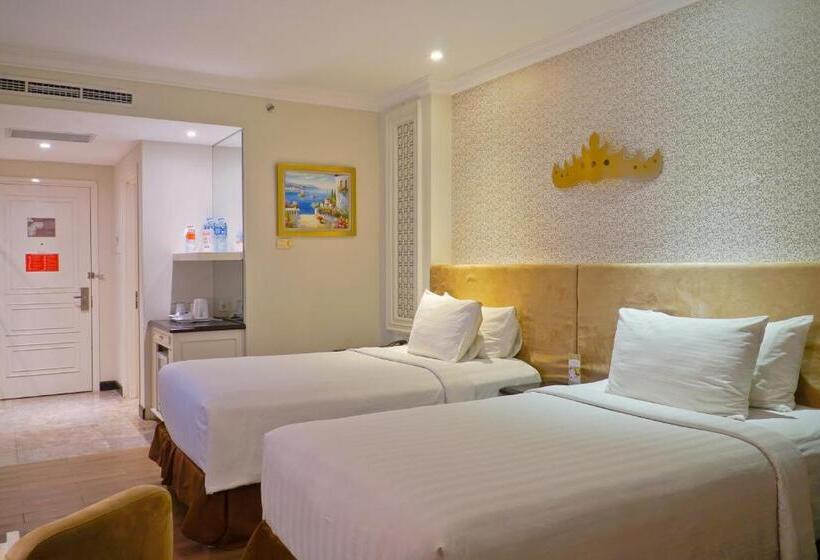 풀장 전망 디럭스 룸, Swiss Belhotel Lampung