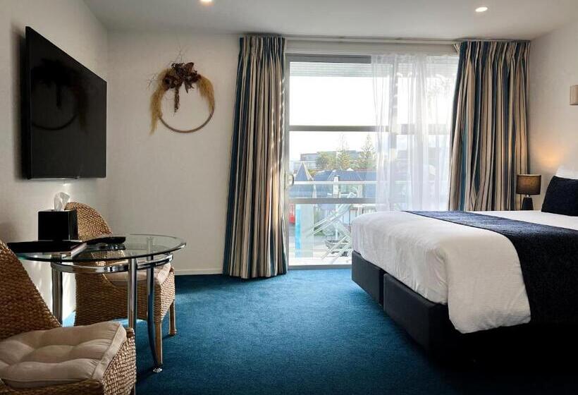 Студио Executive, Beaches Nelson