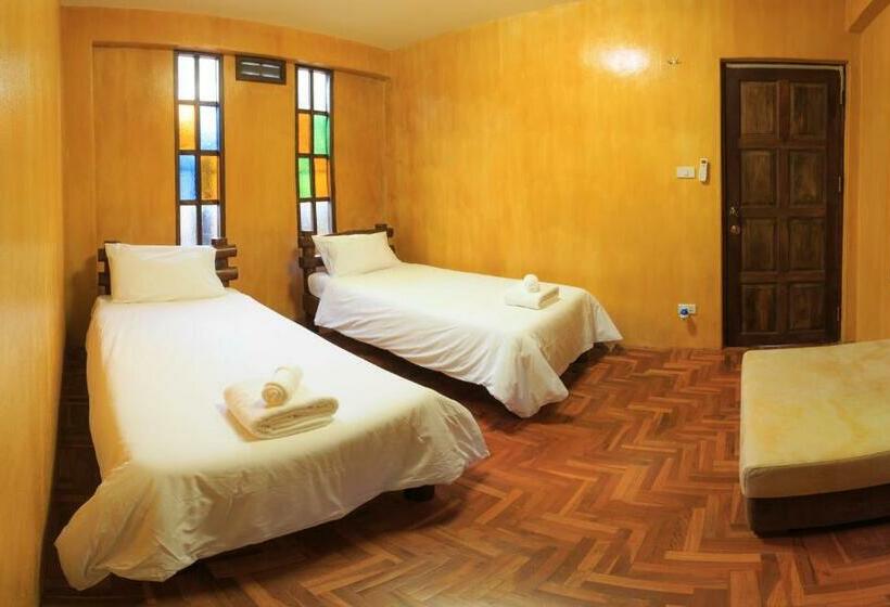 Семейное Бунгало, Baanpong Lodge