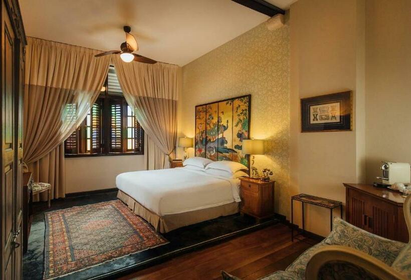 غرفة ديلوكس, Campbell House