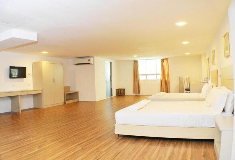 חדר משפחתי, Promenade Service Apartments