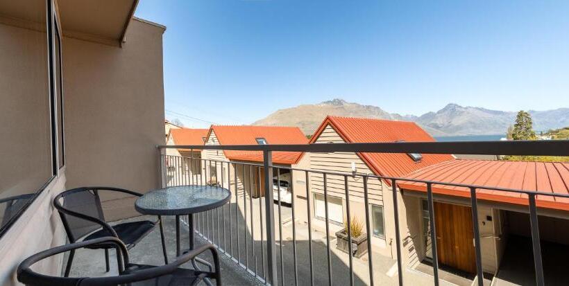 Апартаменты 2 Спальни, Turner Heights Townhouses