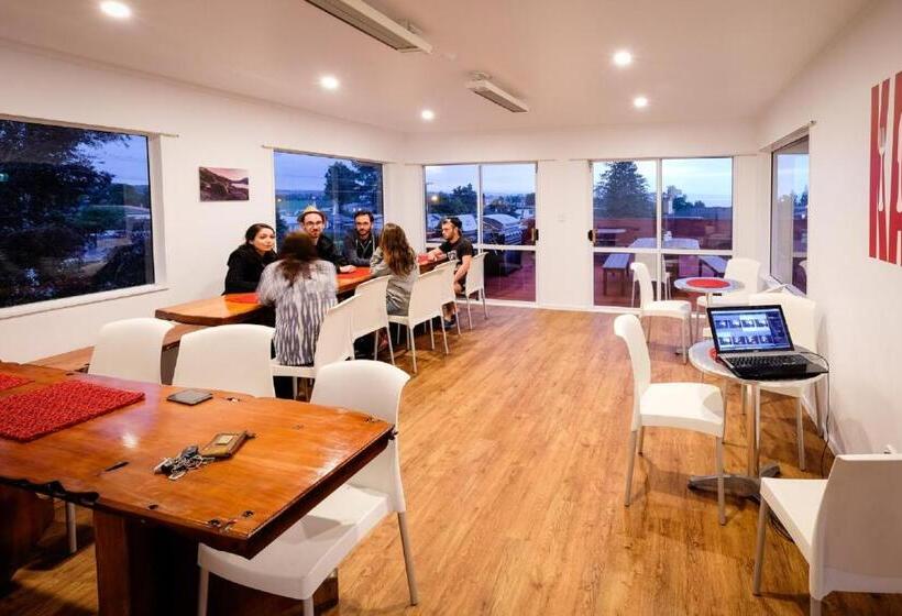 Кровать в Общей Комнате, Haka House Taupo