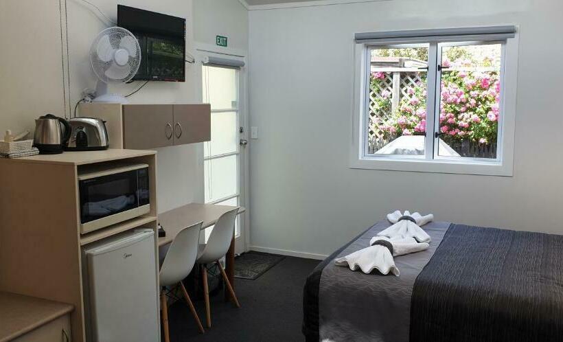 Студия Стандарт, Barrington House Taupo