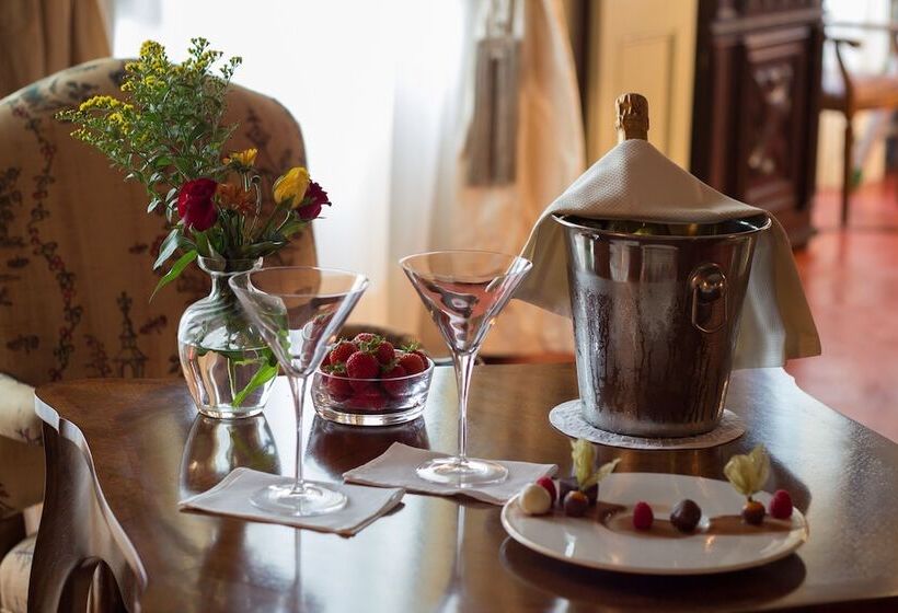 デラックスルーム, Castello Di Guarene