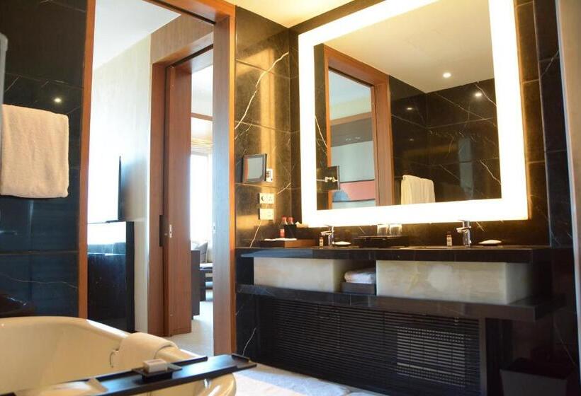 디럭스 스위트 킹 침대, Hyatt Regency, Changchun