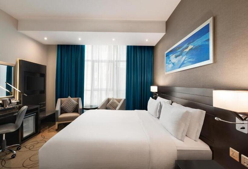 Президентский Люкс, Ramada By Wyndham Dubai Barsha Heights